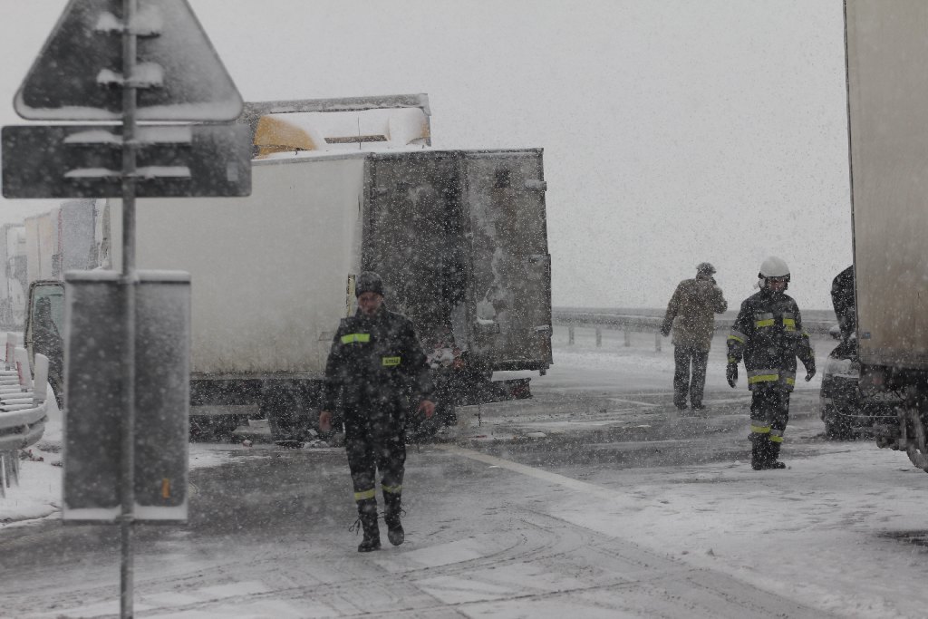 Trzy wypadki na autostradzie
