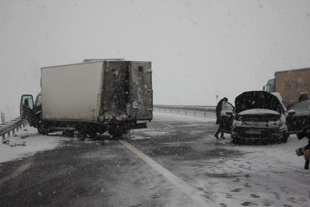 Trzy wypadki na autostradzie