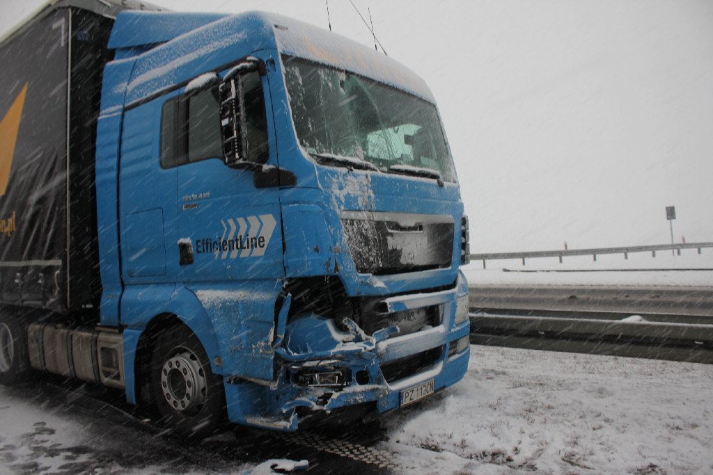 Trzy wypadki na autostradzie