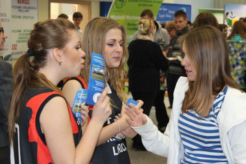 Szkoły i uczelnie prezentowały swoją ofertę edukacyjną