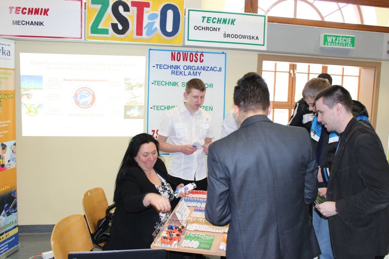 Szkoły i uczelnie prezentowały swoją ofertę edukacyjną