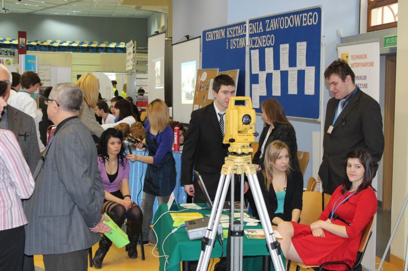Szkoły i uczelnie prezentowały swoją ofertę edukacyjną