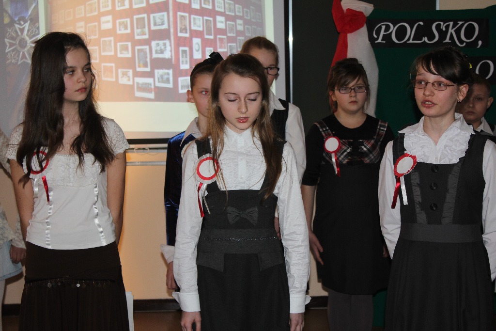 Patriotyczna wieczornica w SP nr 1