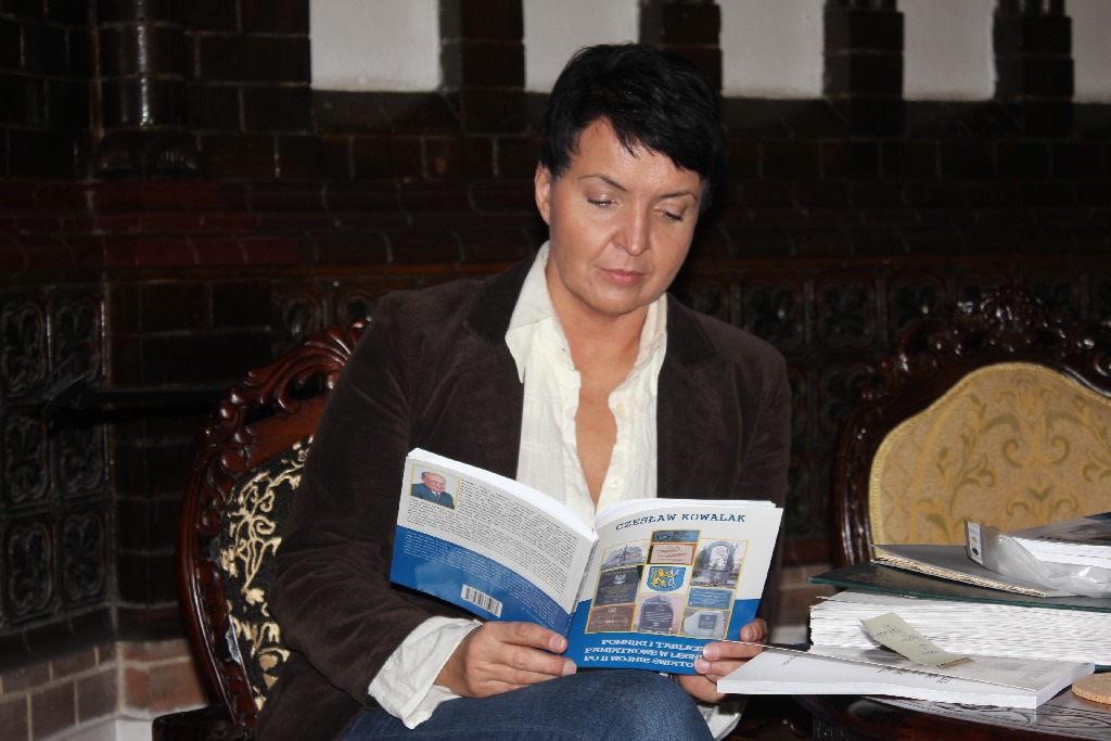 Legnickie pomniki i tablice mają swoją publikację