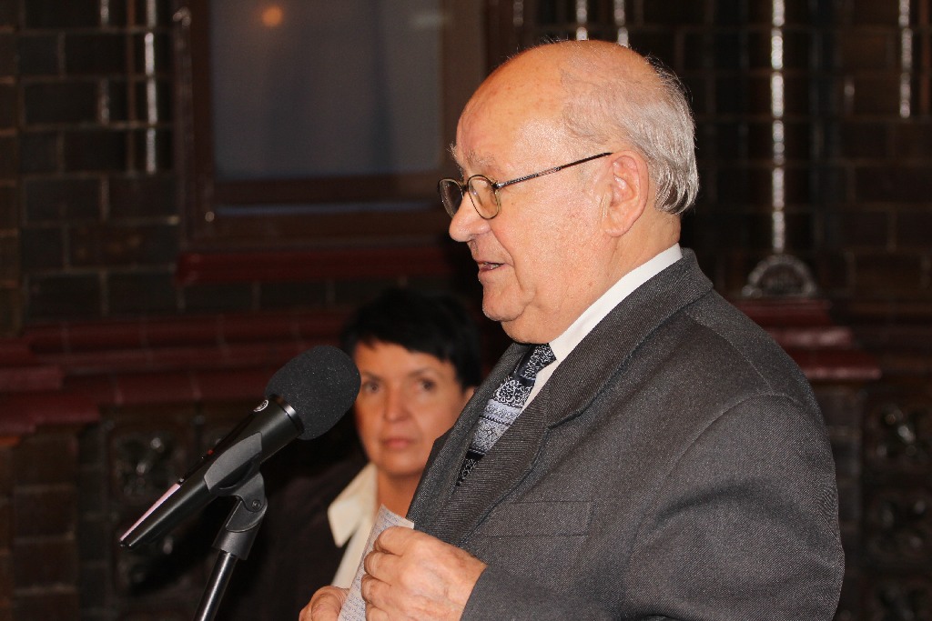 Legnickie pomniki i tablice mają swoją publikację