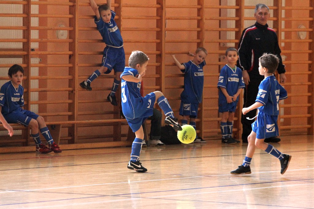 I Bałwankowy Turniej Piłki Halowej