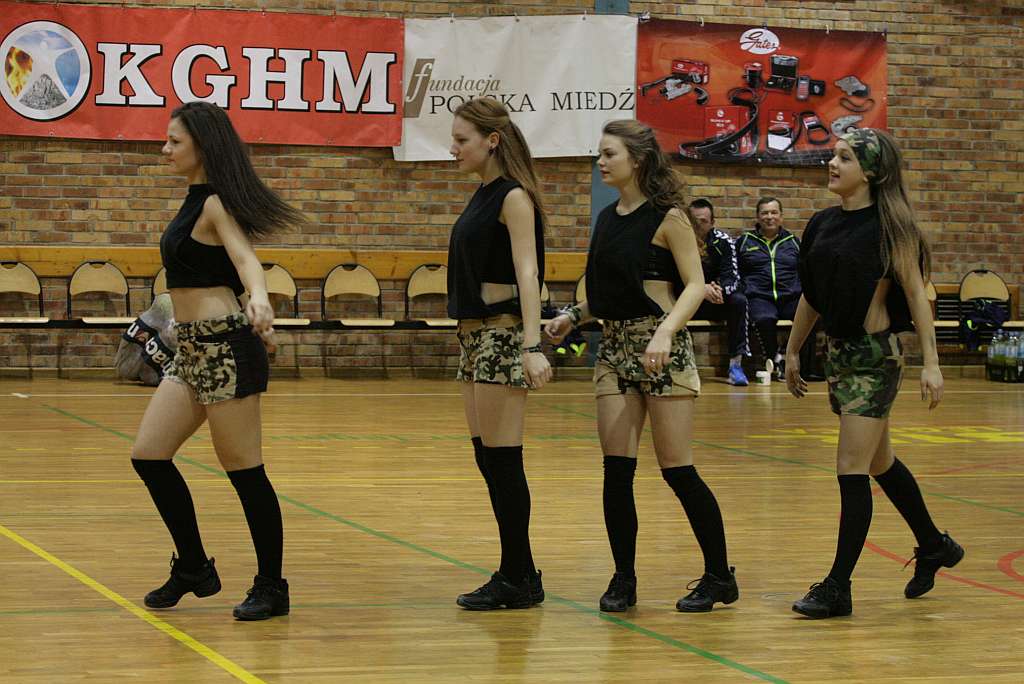 Występ grupy tanecznej FLESH