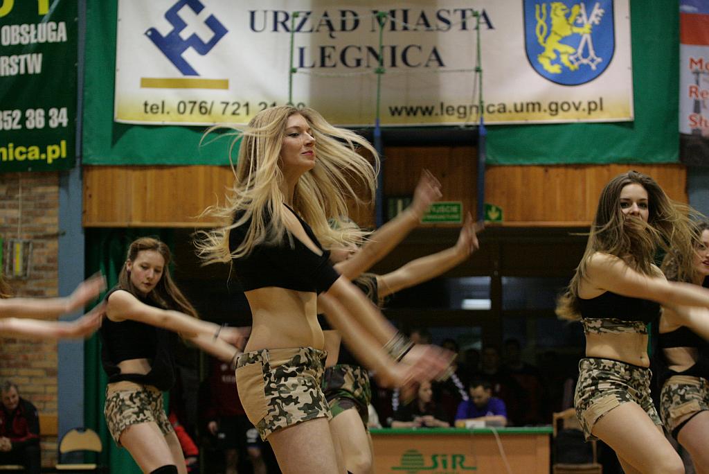 Występ grupy tanecznej FLESH