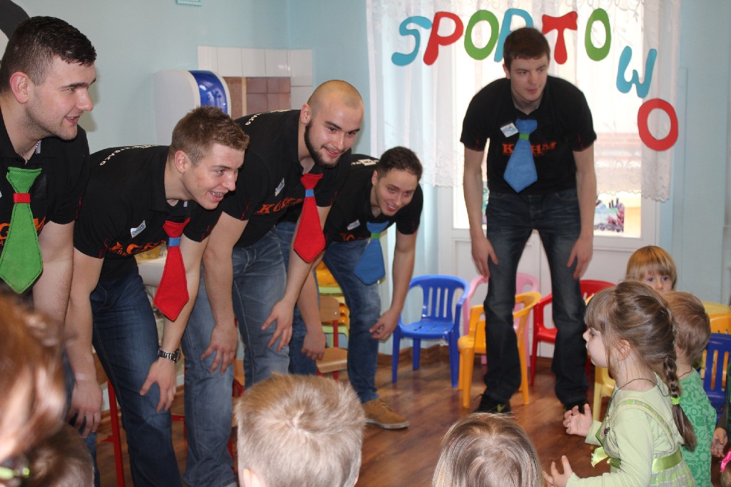 Szczypiorniści Siódemki Miedź w przedszkolu