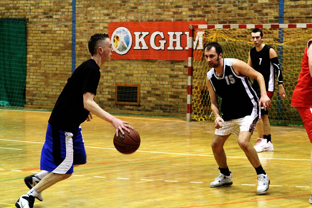 Turniej trójek koszykarskich