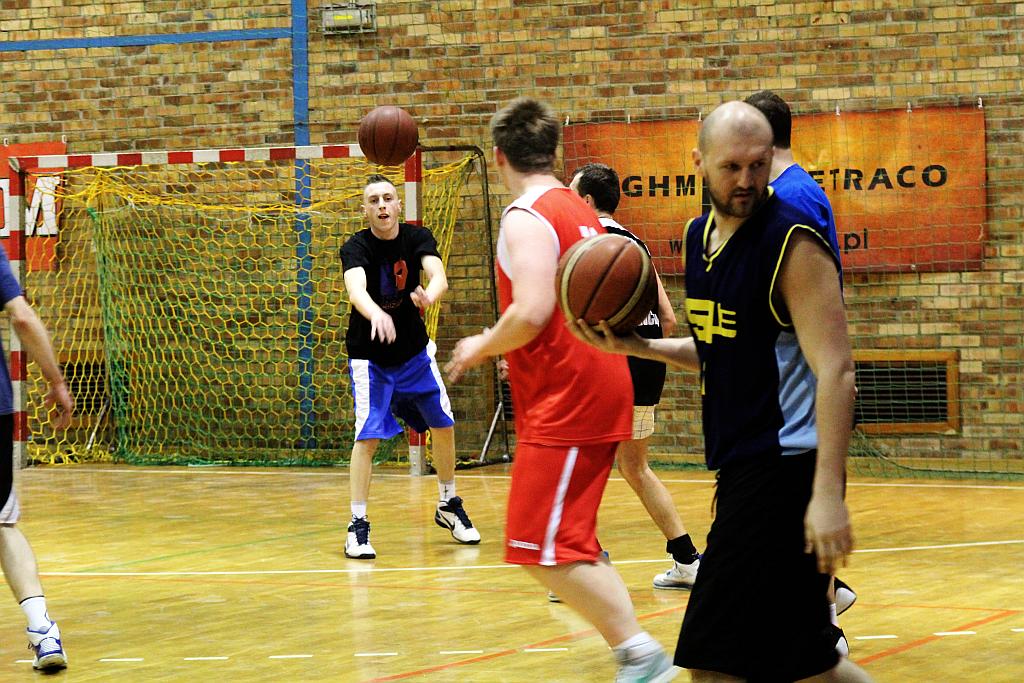 Turniej trójek koszykarskich