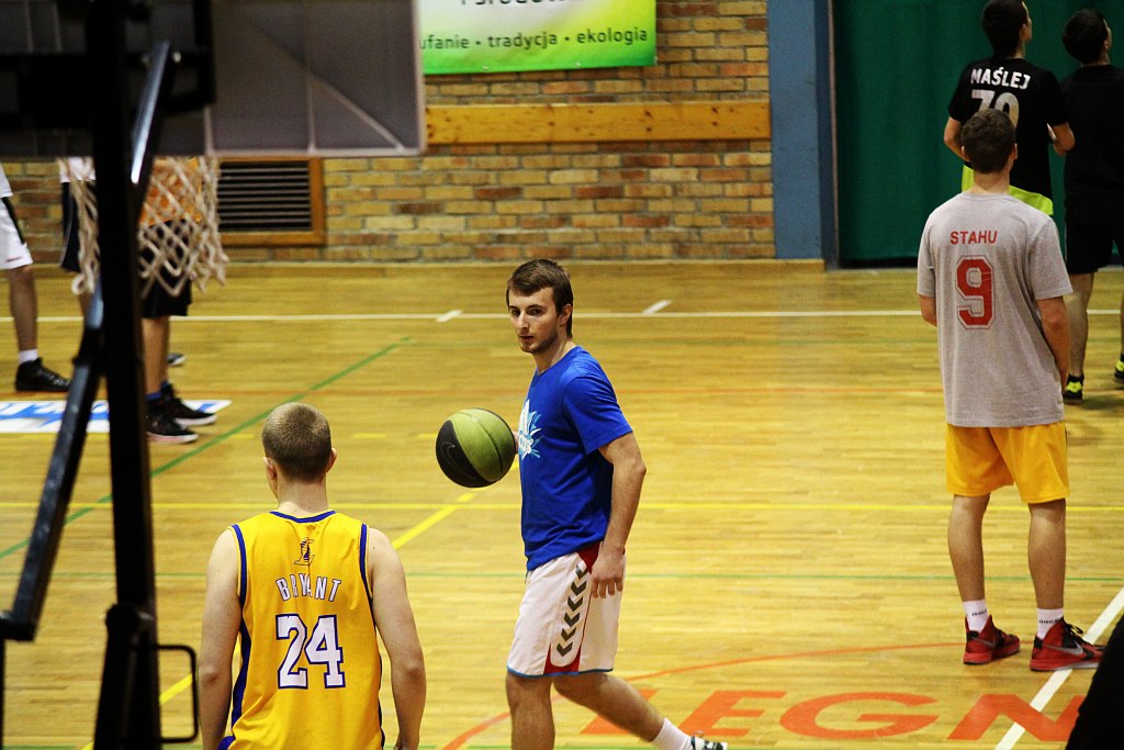 Turniej trójek koszykarskich
