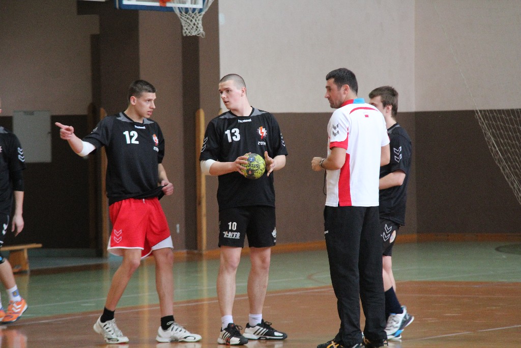 Henrykówka mistrzem Legnicy w piłce ręcznej