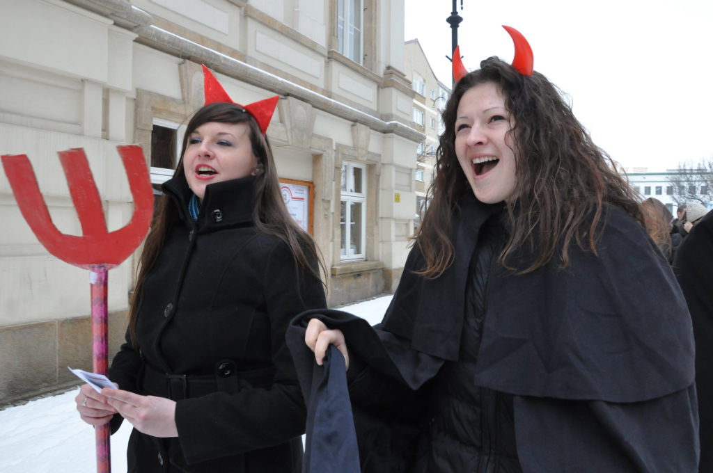 Happeningiem zachęcali do „Matki Joanny od Aniołów”