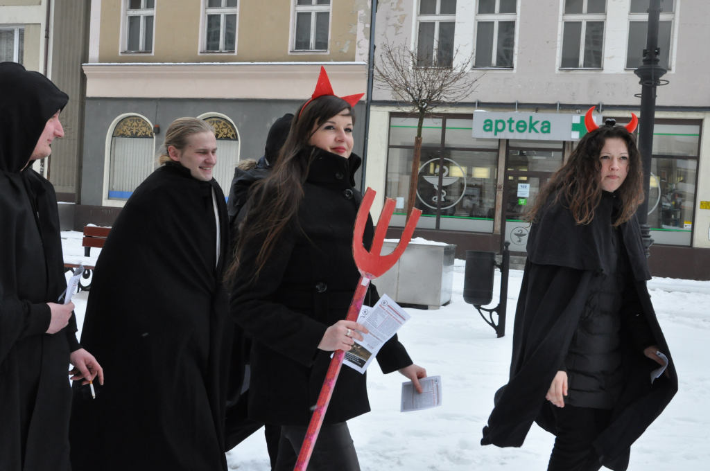 Happeningiem zachęcali do „Matki Joanny od Aniołów”