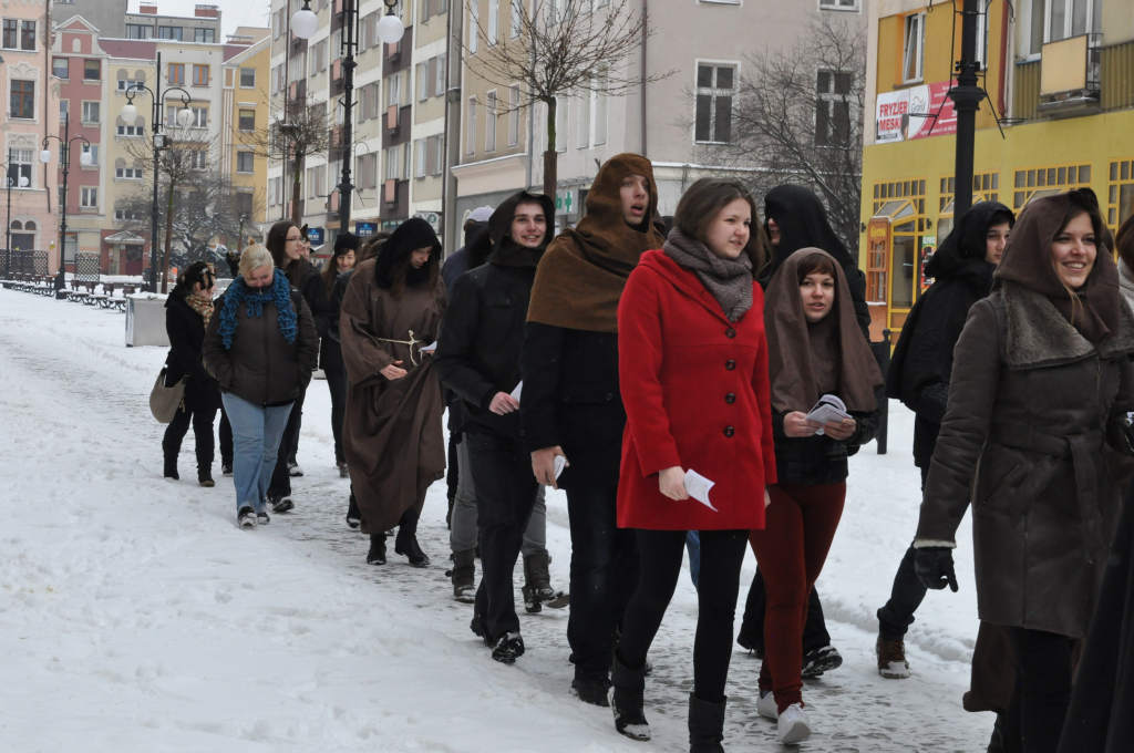 Happeningiem zachęcali do „Matki Joanny od Aniołów”