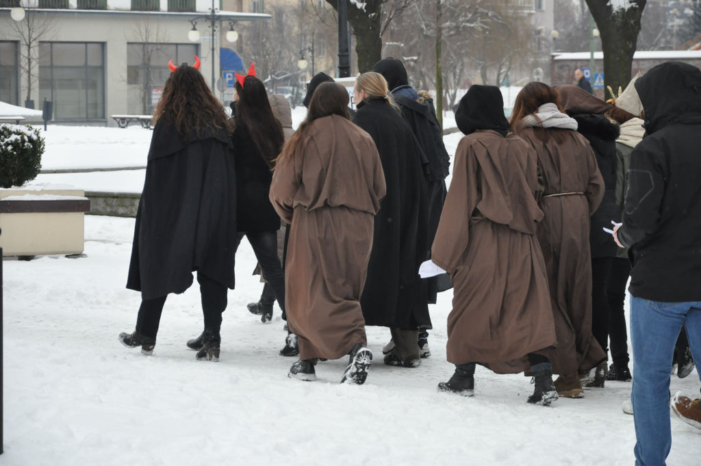 Happeningiem zachęcali do „Matki Joanny od Aniołów”