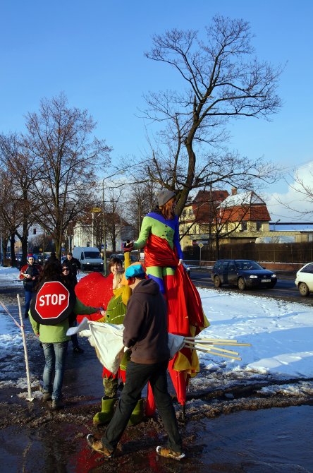 Teatr Avatar manifestował przed cyrkiem