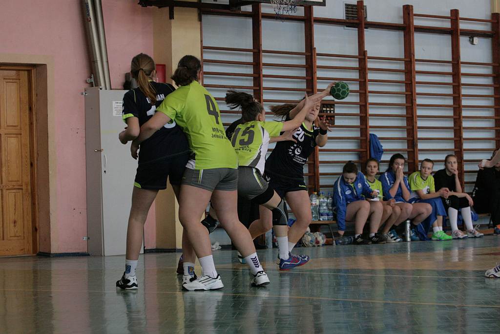 Młodziczki: UKS Dziewiątka Legnica – KPR Jelenia Góra 21:28