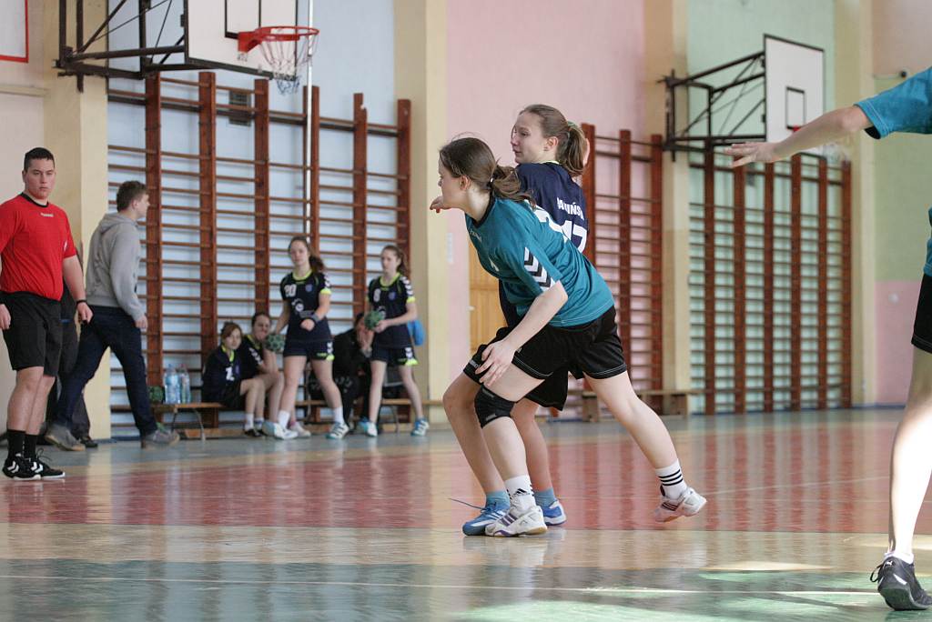 Dziewczęta: UKS Dziewiątka Legnica – Jedynka Ziębice 24:13