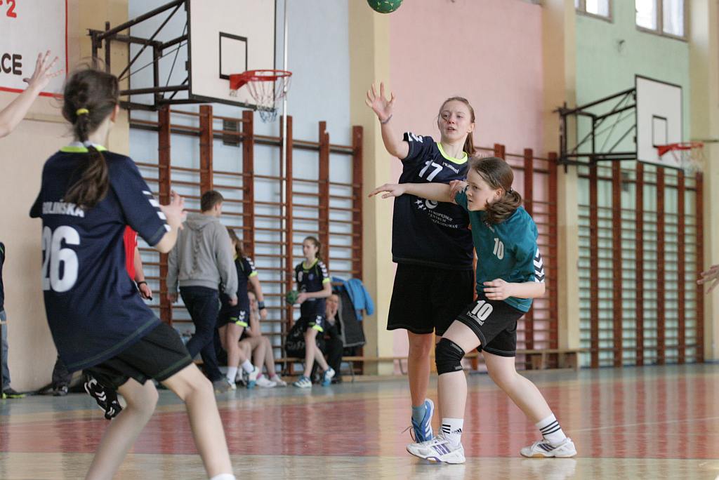 Dziewczęta: UKS Dziewiątka Legnica – Jedynka Ziębice 24:13