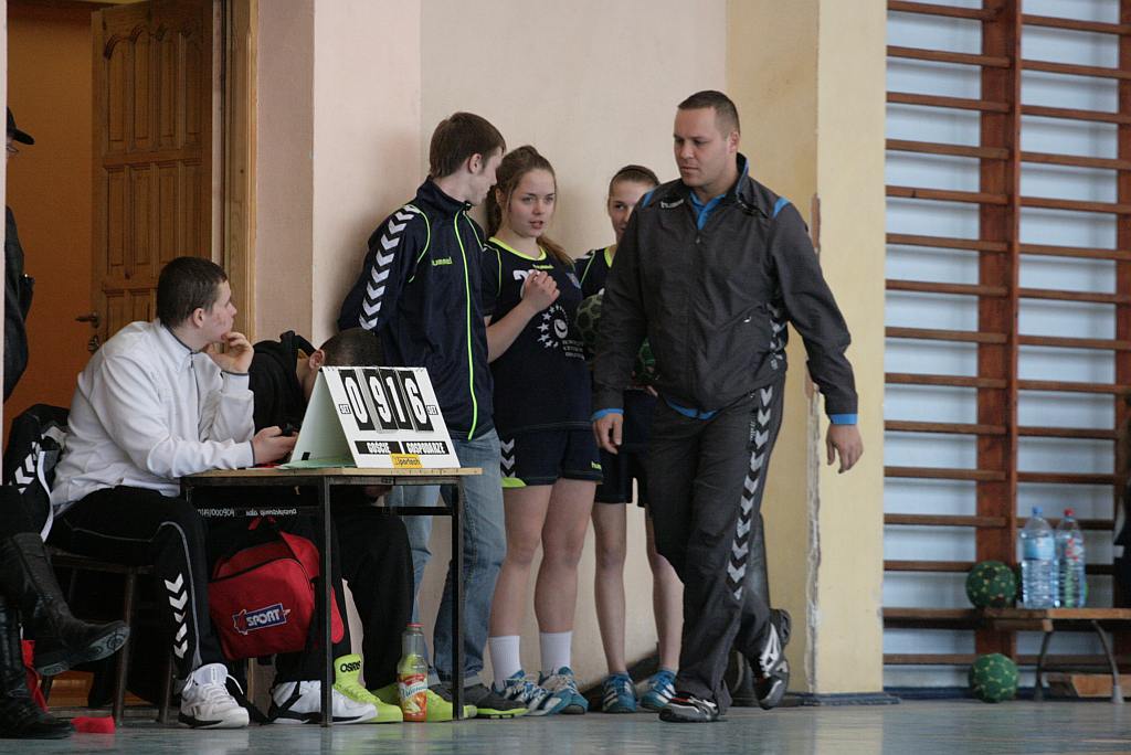 Dziewczęta: UKS Dziewiątka Legnica – Jedynka Ziębice 24:13
