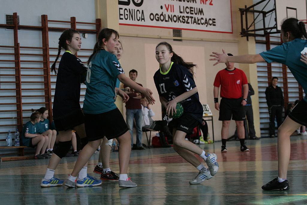 Dziewczęta: UKS Dziewiątka Legnica – Jedynka Ziębice 24:13