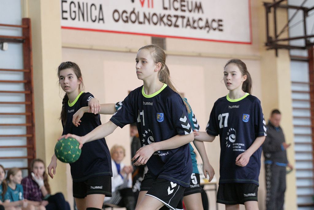 Dziewczęta: UKS Dziewiątka Legnica – Jedynka Ziębice 24:13