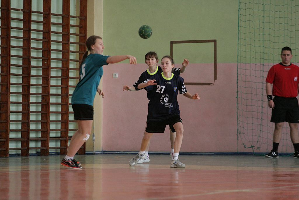 Dziewczęta: UKS Dziewiątka Legnica – Jedynka Ziębice 24:13