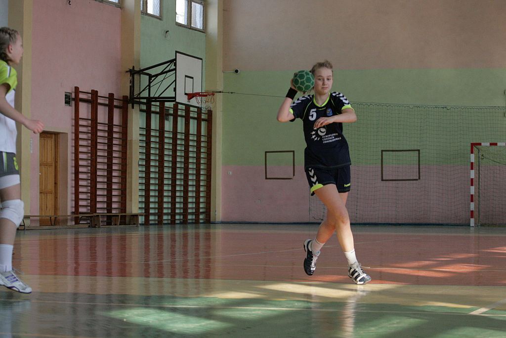Młodziczki: UKS Dziewiątka Legnica – KPR Jelenia Góra 21:28