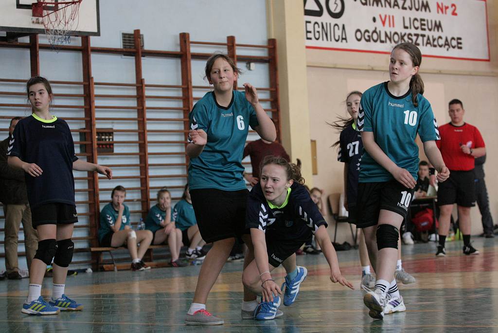 Dziewczęta: UKS Dziewiątka Legnica – Jedynka Ziębice 24:13