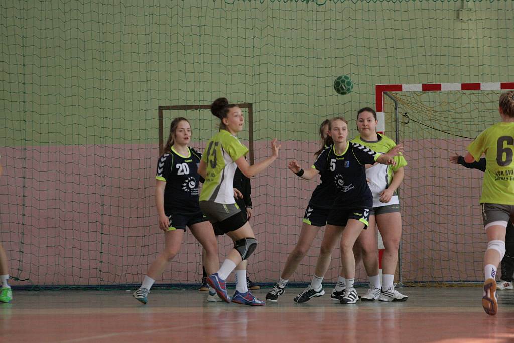 Młodziczki: UKS Dziewiątka Legnica – KPR Jelenia Góra 21:28