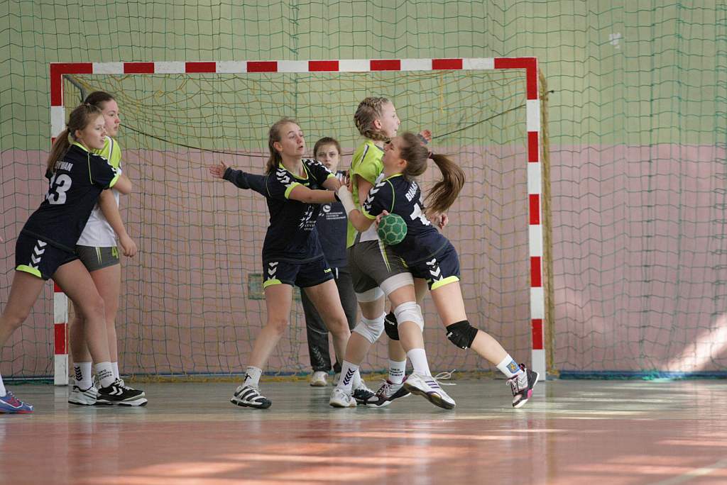Młodziczki: UKS Dziewiątka Legnica – KPR Jelenia Góra 21:28
