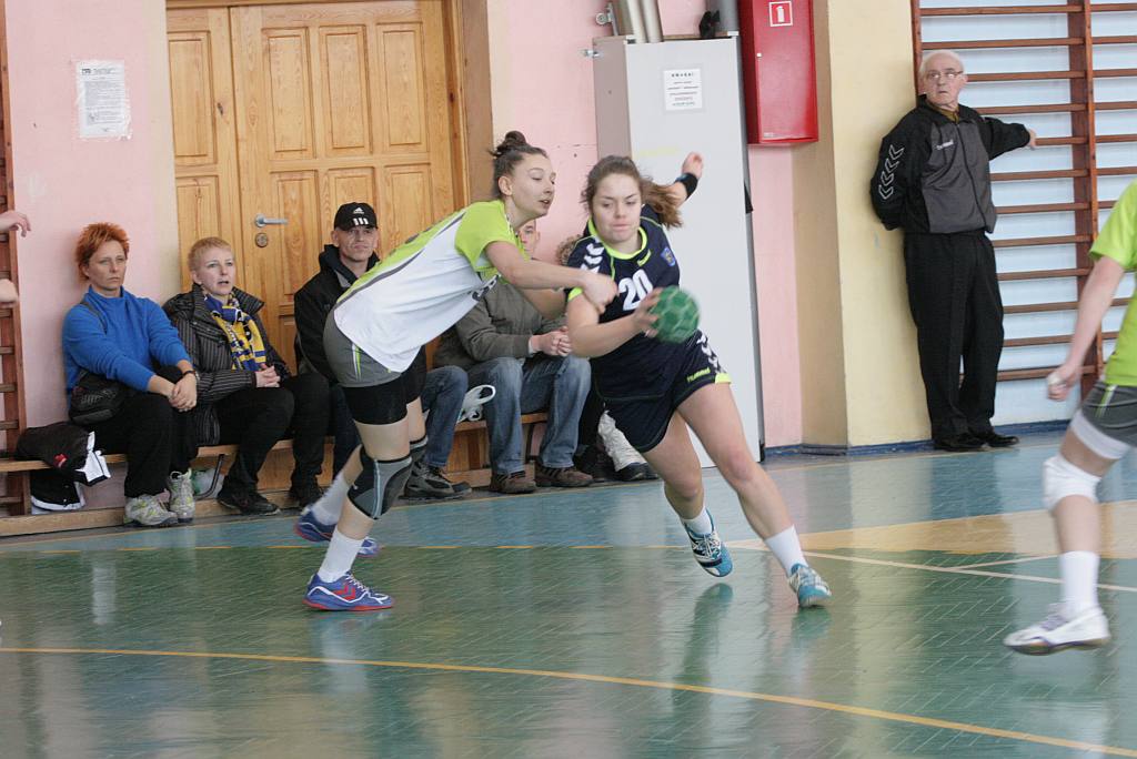 Młodziczki: UKS Dziewiątka Legnica – KPR Jelenia Góra 21:28
