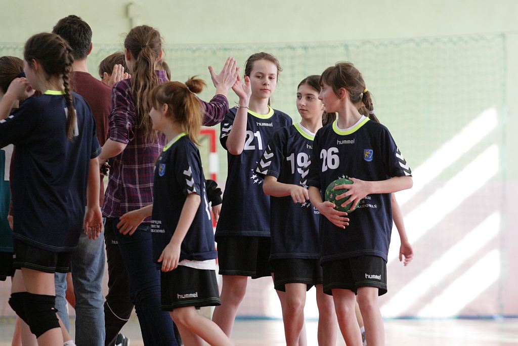 Dziewczęta: UKS Dziewiątka Legnica – Jedynka Ziębice 24:13