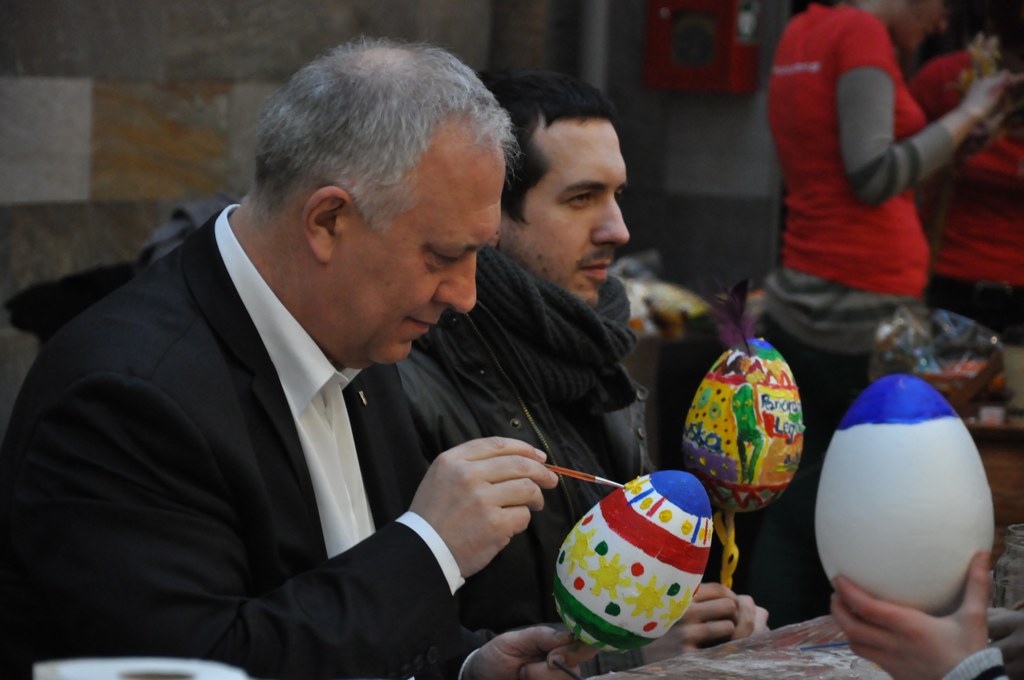 Barwne pisanki w Galerii Piastów