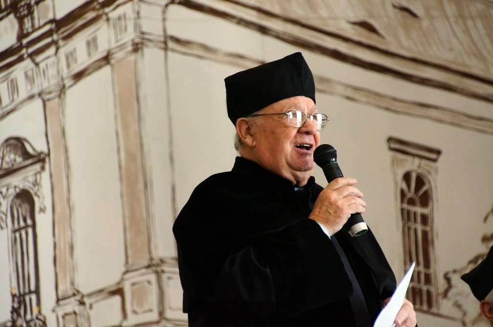 Pierwsi magistrzy pielęgniarstwa w Legnicy