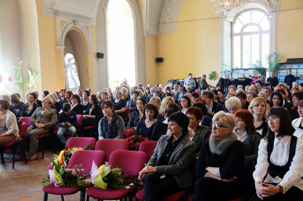 Pierwsi magistrzy pielęgniarstwa w Legnicy