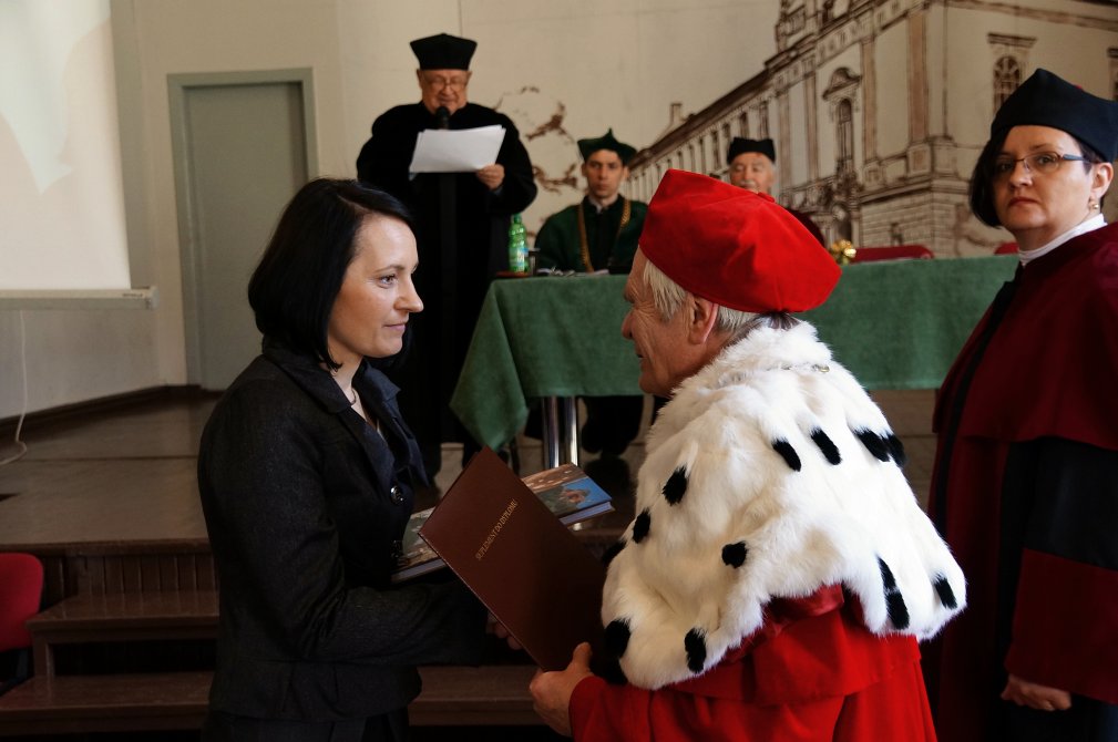 Pierwsi magistrzy pielęgniarstwa w Legnicy