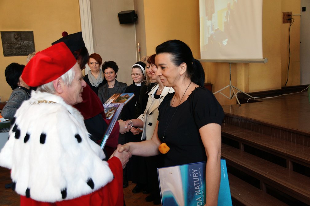 Pierwsi magistrzy pielęgniarstwa w Legnicy