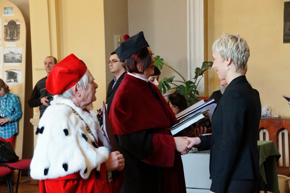 Pierwsi magistrzy pielęgniarstwa w Legnicy