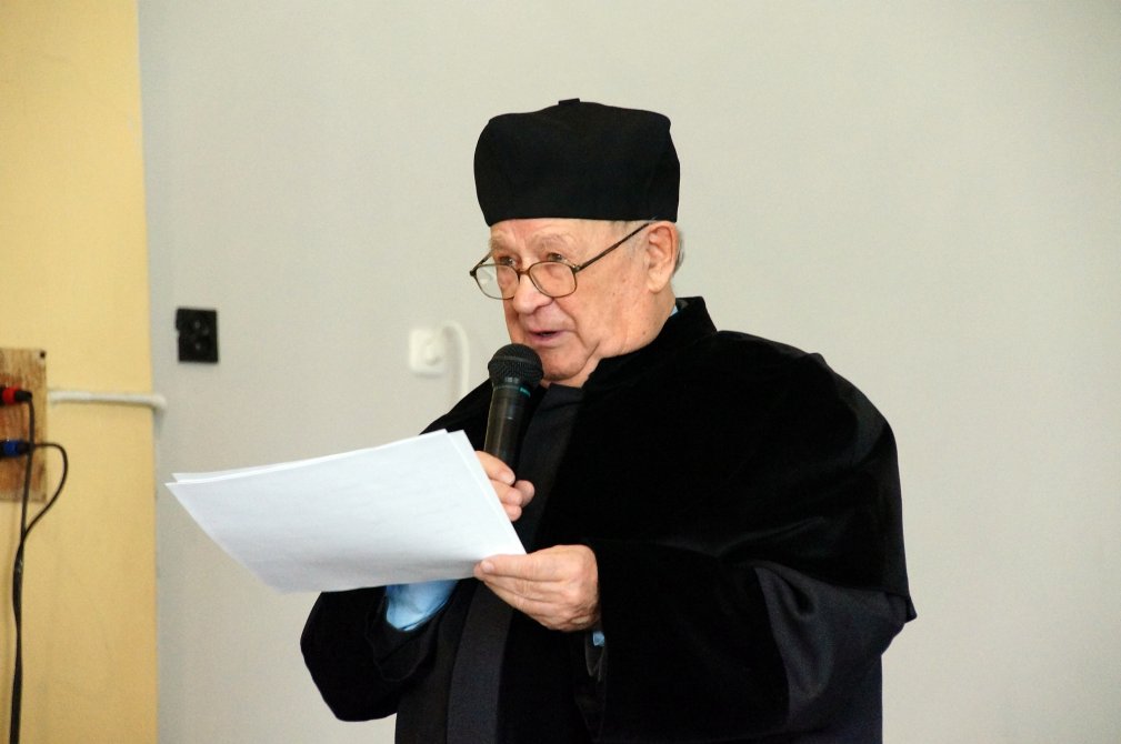 Pierwsi magistrzy pielęgniarstwa w Legnicy