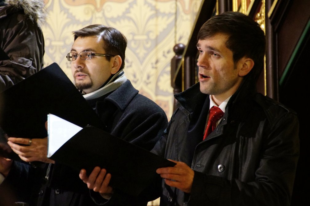 W kościele św. Jacka chór Axion