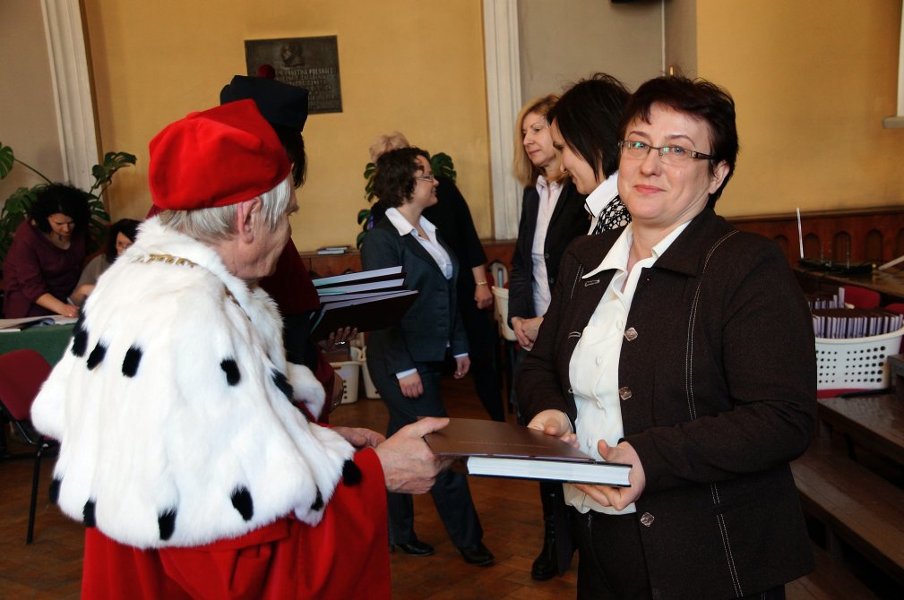 Pierwsi magistrzy pielęgniarstwa w Legnicy