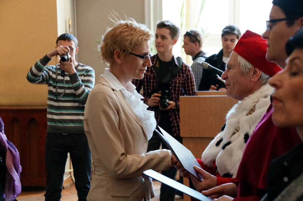 Pierwsi magistrzy pielęgniarstwa w Legnicy