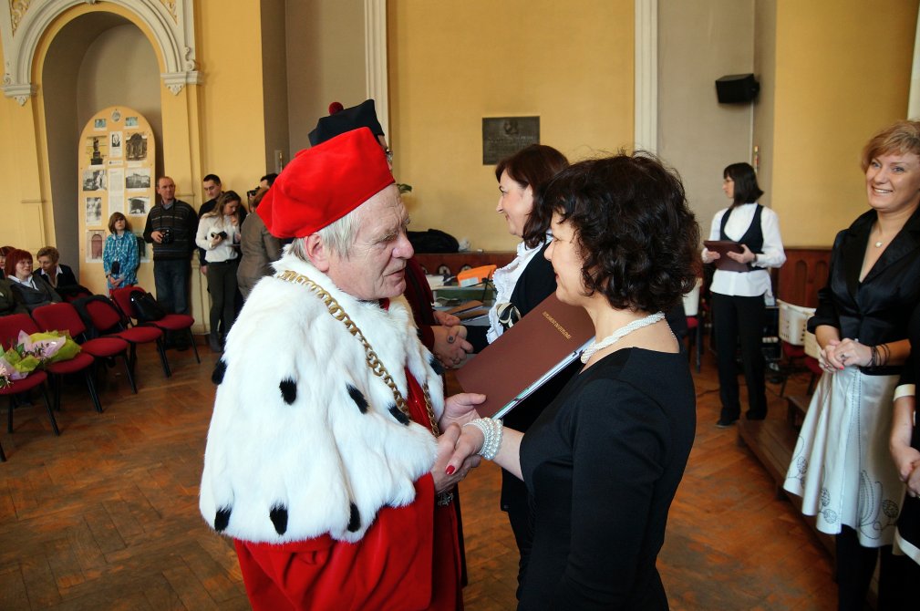 Pierwsi magistrzy pielęgniarstwa w Legnicy