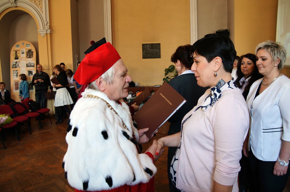 Pierwsi magistrzy pielęgniarstwa w Legnicy