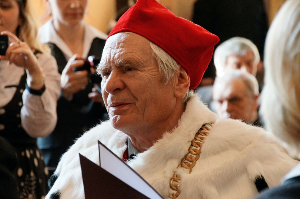 Pierwsi magistrzy pielęgniarstwa w Legnicy