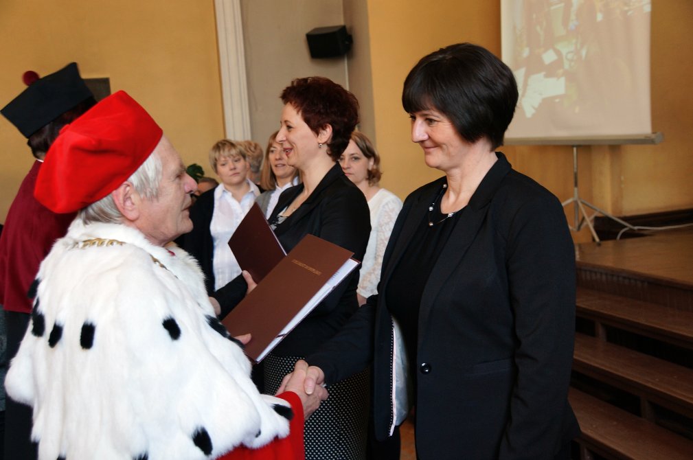 Pierwsi magistrzy pielęgniarstwa w Legnicy