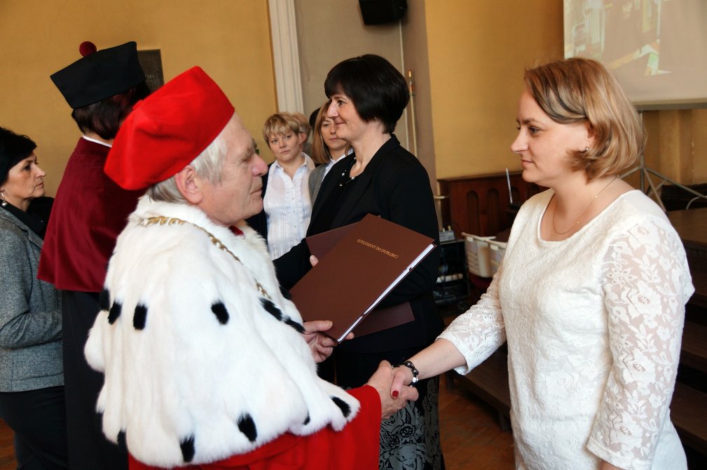 Pierwsi magistrzy pielęgniarstwa w Legnicy
